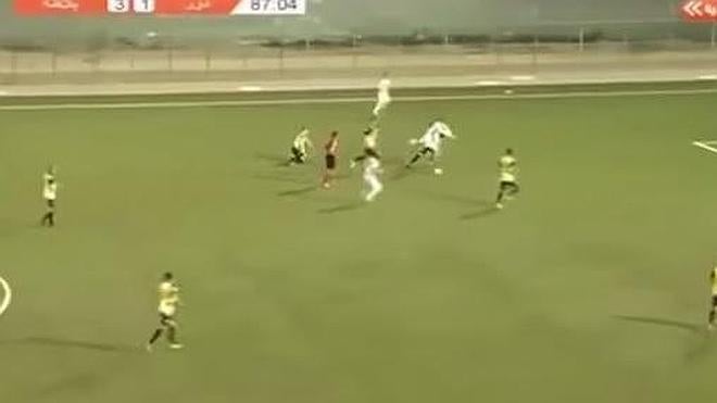 El gol 'maradoniano' de un futbolista palestino