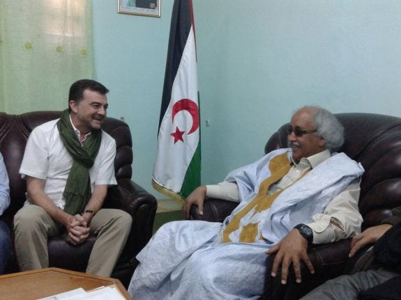 El coordinador general de IU, reunido con el ministro de cooperación saharaui.