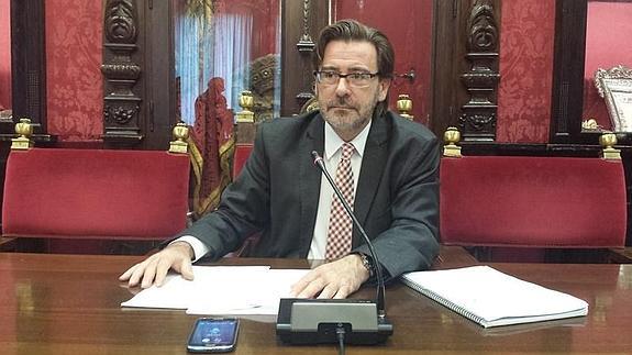 El PSOE acusa al alcalde de "promover unos presupuestos que rozan la irresponsabilidad"