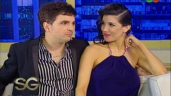 ¡Eróticos!:... Ale Sergi y Andrea Rincón anunciaron su boda en el living de Susana (mira)