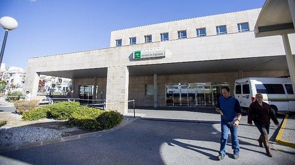 Médicos y enfermeros de las Urgencias de Motril se rebelan ante la "escasez de personal"