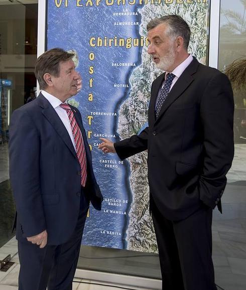 Norberto del Castillo charla con Francisco Trujillo