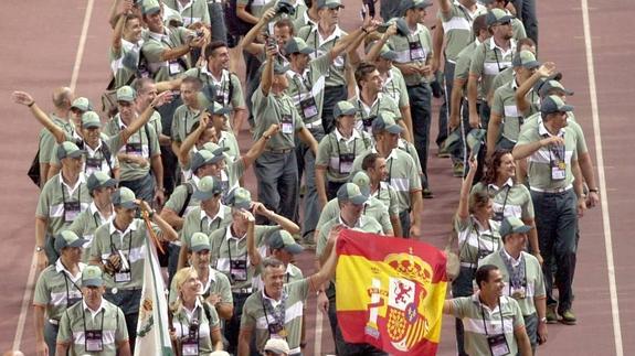 Delegación española participante en los Juegos mundiales de Policías y Bomberos celebrada en Barcelona en 2003. 