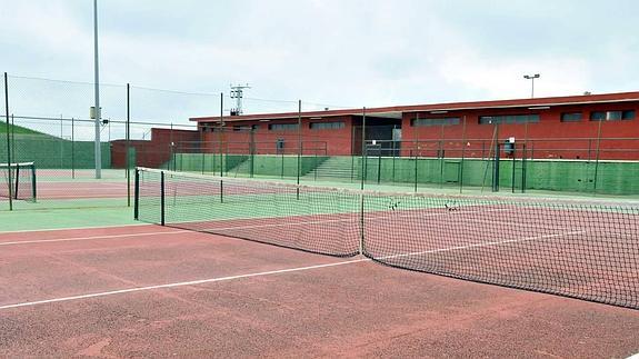 Deportes prioriza la accesibilidad del Mariano de la Paz y otra pista de tenis