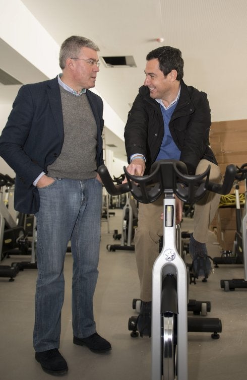 Juanma Moreno, con el alcalde de Jaén. 