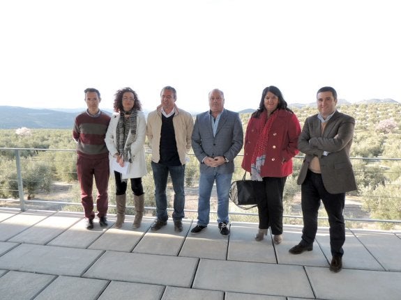 Jesús Sutil, Micaela Valdivia, Antonio Morales, Manuel Barrionuevo, María del Mar Dávila y José Luis Adán.