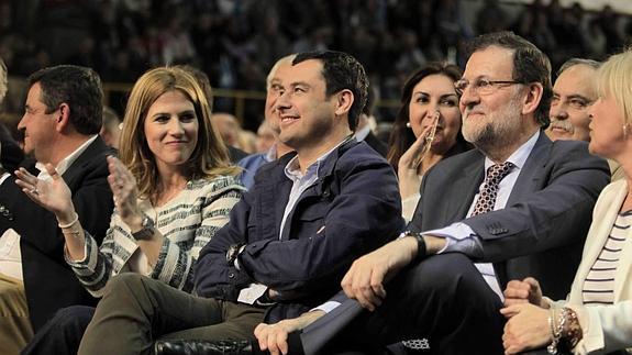 Juanma Moreno y Mariano Rajoy.