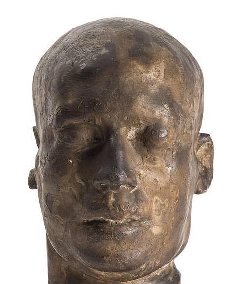 Robert Marley. En 1856 mató a golpes a un joyero en Parliament Street, a tiro de piedra del cuartel de Scotland Yard en aquella época. Su máscara mortuoria, a partir del molde tomado tras su ahorcamiento, se alinea junto a otras en una balda del Museo Negro. 