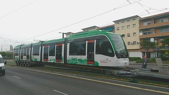 La unidad ha sido descargada en las vías de la carretera de Jaén 