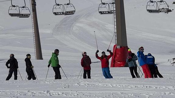 Sierra Nevada cerrará temporada este domingo con esquí gratis