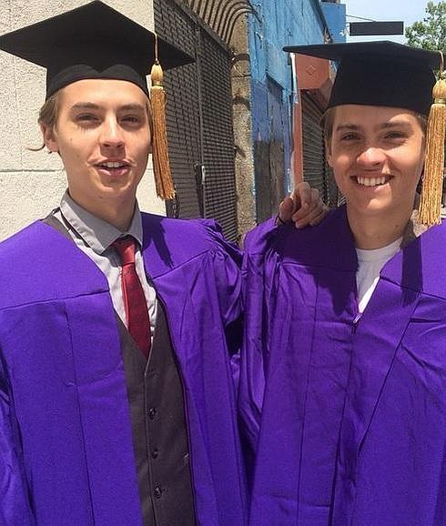 El hijo de Ross en 'Friends' ya se ha graduado en la vida real