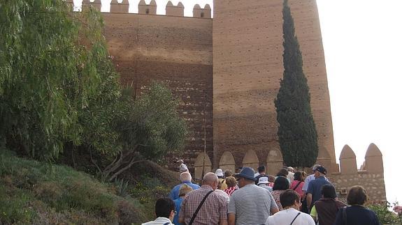 Música, teatro y visitas al atardecer en La Alcazaba