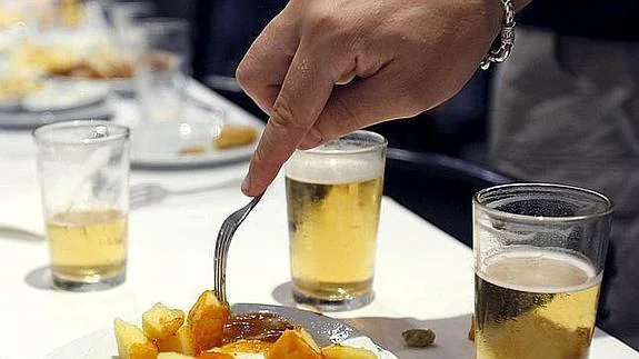 Efecto aperitivo: el alcohol hace que comamos más