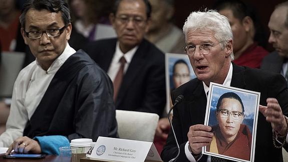 Richard Gere clama contra China por la muerte de un lama tibetano