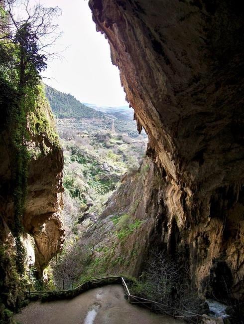 Cueva del Agua o Gruta de las Maravillas.