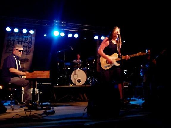 Actuación programada en el festival de Baños.