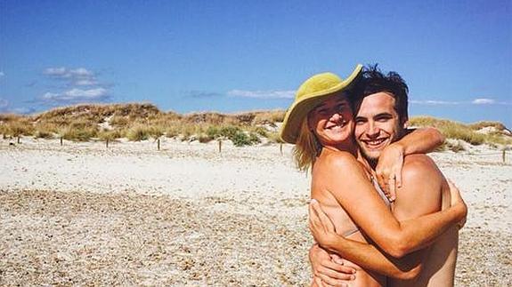 Un reencuentro ibicenco 'madre e hijo' con sabor a 'Cuéntame'