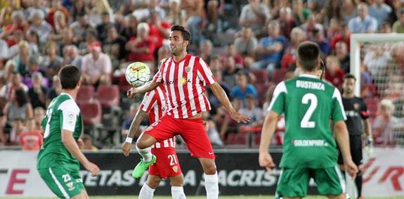 El Almería pudo pagar cara su desidia