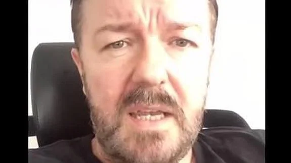 Ricky Gervais explota contra el toreo: "¿Qué imbéciles van a ver la tortura de un animal?"