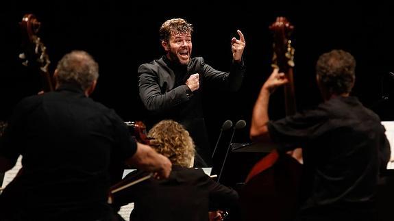 Pablo Heras-Casado, Mariola Cantarero, los coros y la OCG redondearon la noche de la Fiesta de la Música