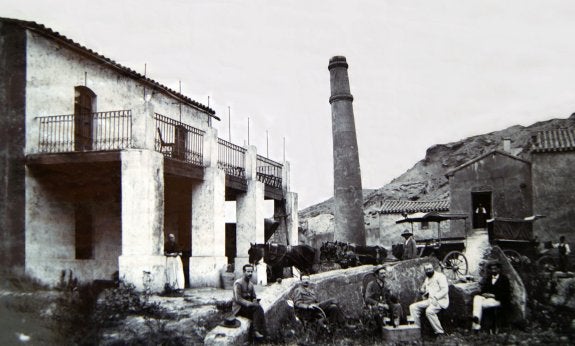 Fotografía histórica de los yacimientos de Almagrera de la familia Pérez Preus.