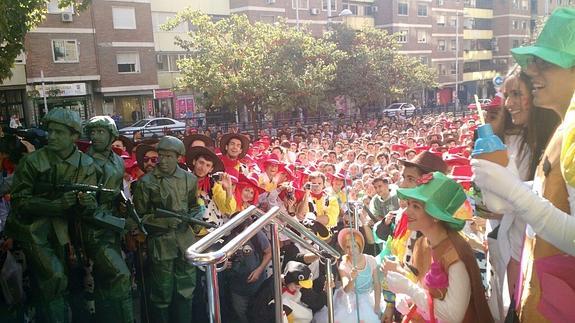 Alumnos de Medicina se citan por las redes para las novatadas de San Lucas