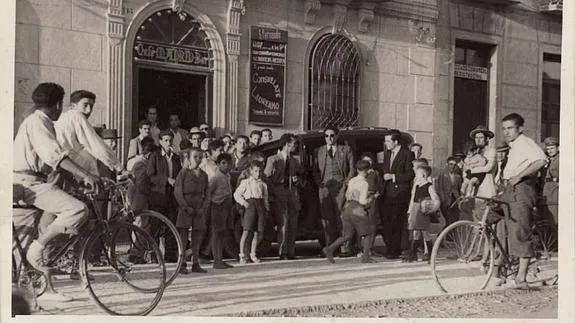 Encendedor gasolina Puerta Alcalá. La Tienda de España