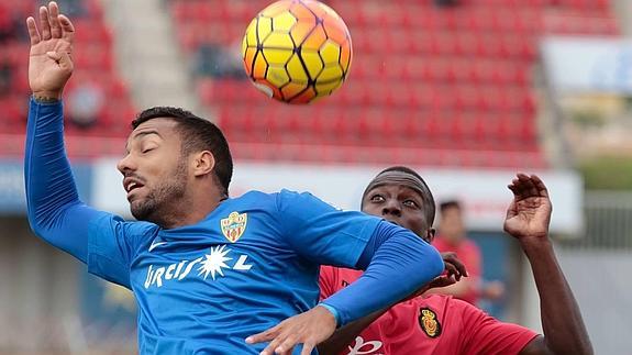 Todos pendientes de Michel Macedo