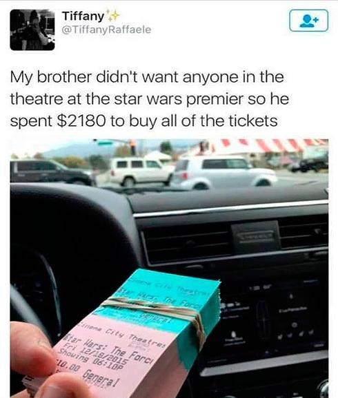 Compra todas las entradas de una sesión del 'Episodio VII' de Star Wars para verla solo