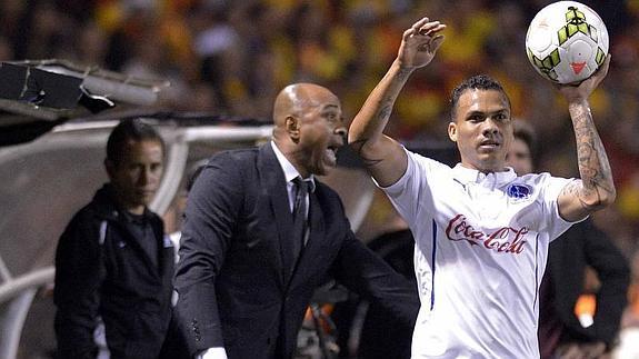 Arnold Peralta.