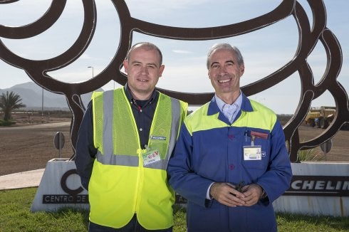 En la izquierda, el delegado de Medio Ambiente en Almería, Antonio Martínez.