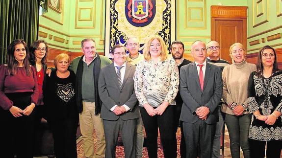 La comitiva provincial visitó Motril, donde se reunió con la Mancomunidad y el Ayuntamiento. 