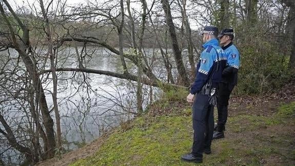 Luis Ángel y Sergio en el lugar de los hechos. 