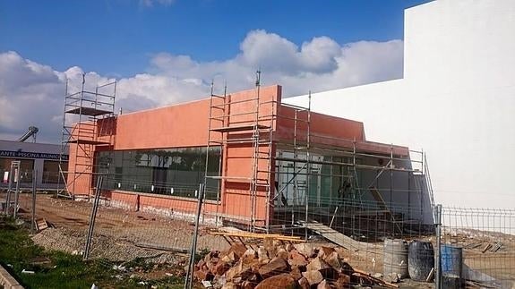 Baños de la Encina ultima las obras de su nuevo teatro, que abrirá esta primavera