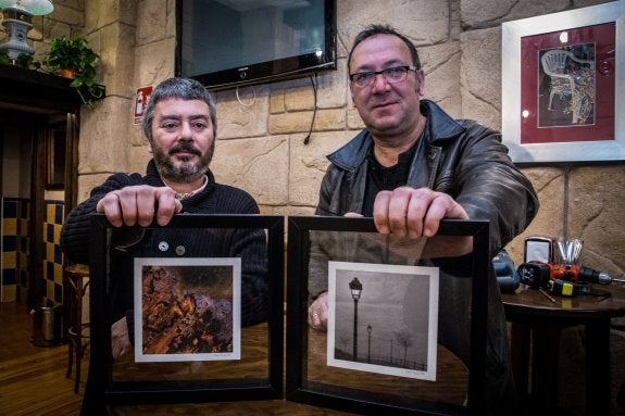Torres y Tajuelo muestran obras expuestas en 'Historias'.