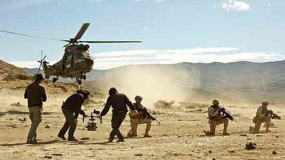 El desierto de Tabernas acoge el rodaje de 'En zona hostil', un filme sobre el Ejército español en Afganistán