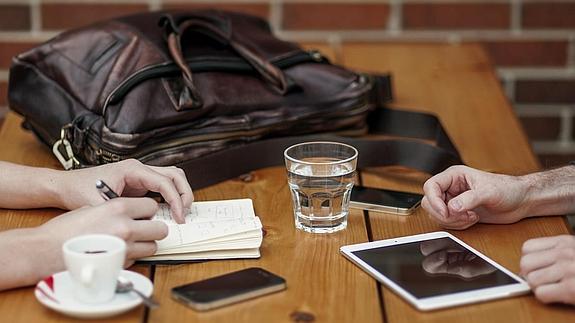 La confianza es fundamental en una entrevista de trabajo. 