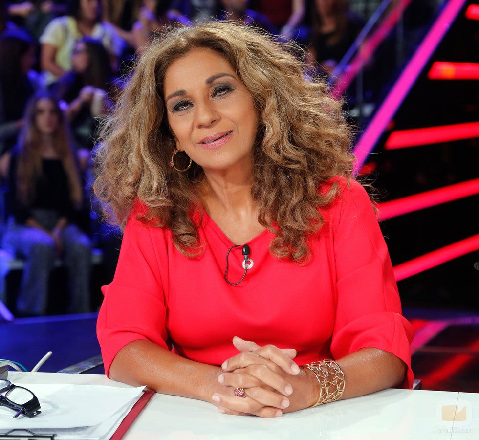 Lolita: “He tenido que pedir dinero para vivir y comer”