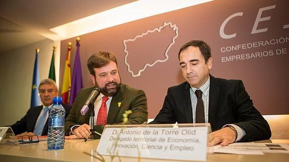 La Junta pide mayor «presencia social» a los empresarios de la provincia de Jaén