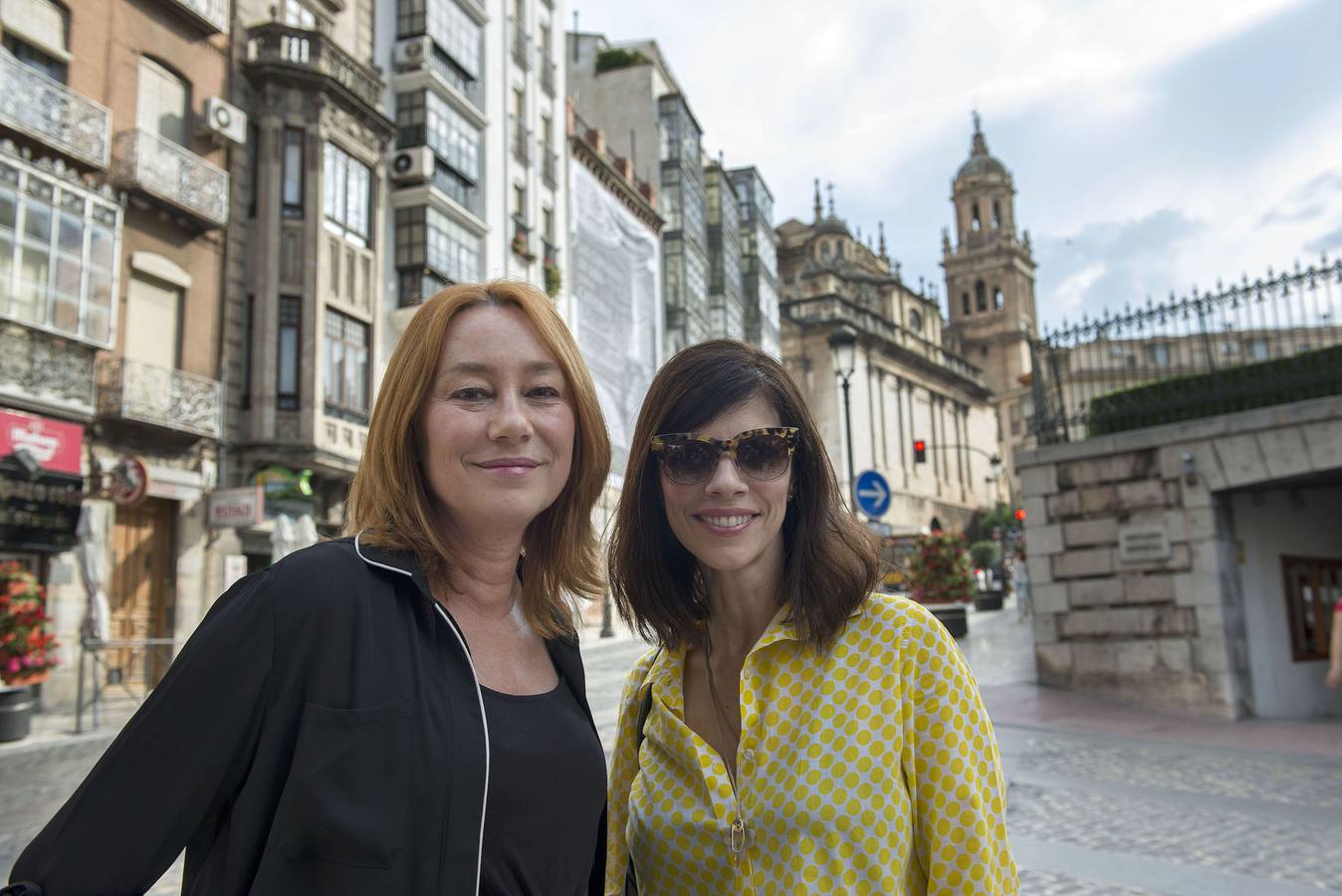 Gracia Querejeta con Maribel Verdú en una visita a Jaén.
