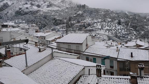 Imagen de Cazorla, cubierta por la nieve. 