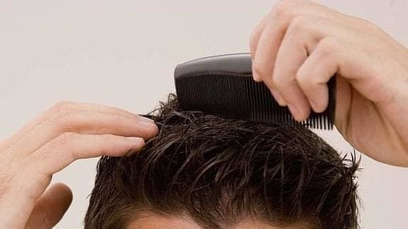Fijación del cabello: ¿espuma, cera, gomina o laca?