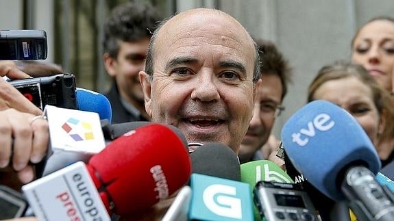 Un atestado de la Guardia Civil implica a Zarrías en los ERE, según el PP