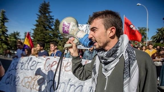 Primera jornada de huelga estudiantil para «recuperar los derechos perdidos»