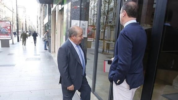 Torres Hurtado reitera que no dimite aún y el PP nacional le pide que se eche a un lado