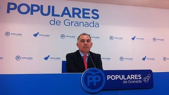 El PP de Granada pide a Torres Hurtado lo mismo que Génova: "Un paso al lado"