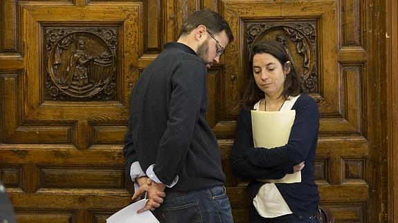 'Vamos, Granada' pide que se hable de la ciudad, no de sillones