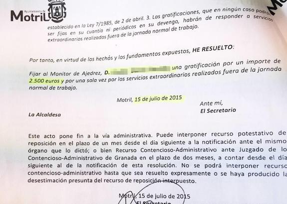 Gratificaciones y productividades. Algunas de las resoluciones firmadas entre julio y octubre de 2015 por la alcaldesa de Motril para fijar gratificaciones a trabajadores municipales por valor de hasta 5.000 euros.