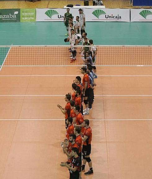 Los dos equipos más importantes del voley español actual se ven las caras para resolver el tercer punto de la final.  