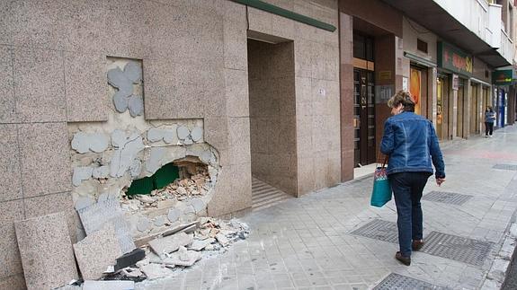 La imagen muestra cómo quedó el muro